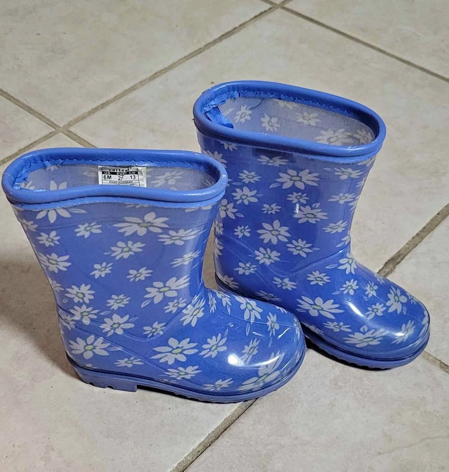 Toddler rainboots size 6