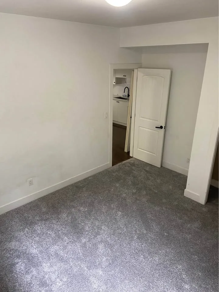 2 Beds 1 Bath - House image indicator(8)