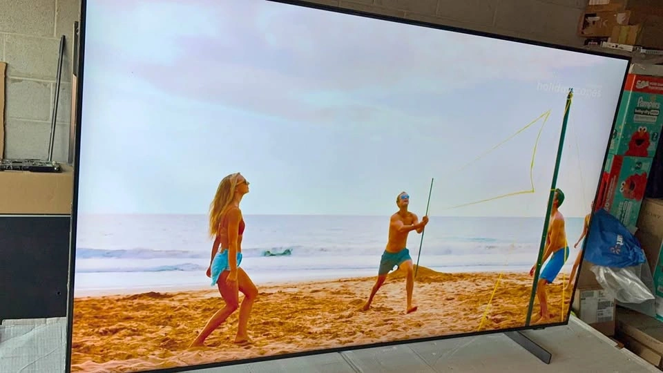 Samsung Very Slim 65 Inch 4K UHD Smart TV