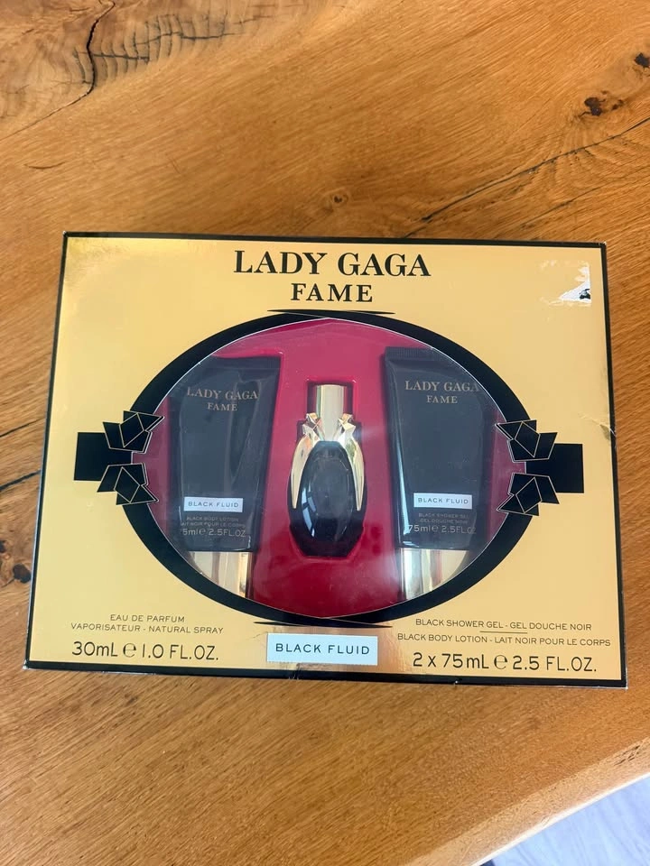 Lady Gaga Fame Black Fluid Fragrance Gift Set - photo 5