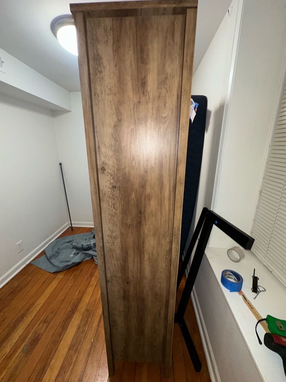 Rustic Wood Wardrobe / Armoire Cabinet (Good condition) - photo 3