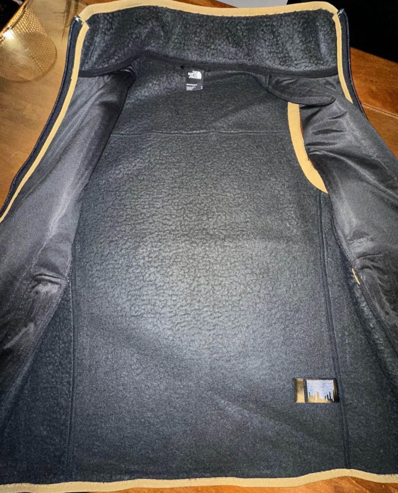 New Without Tags North Face Men’s Vest M - photo 3