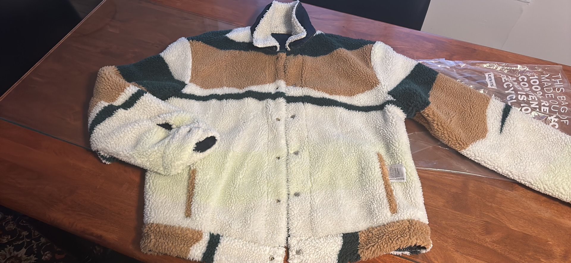 New with tags authentic Levi’s men’s sherpa S Reversible - photo 5