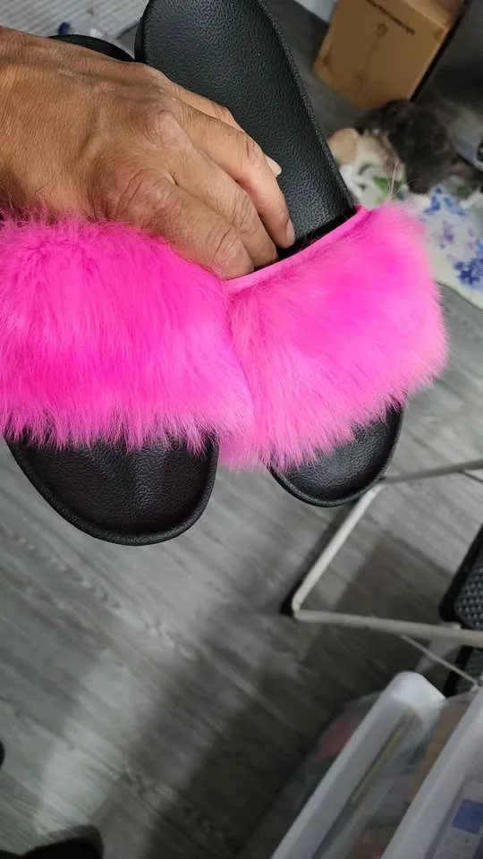 UGG ROYALE SLIDE size 11 image indicator(4)