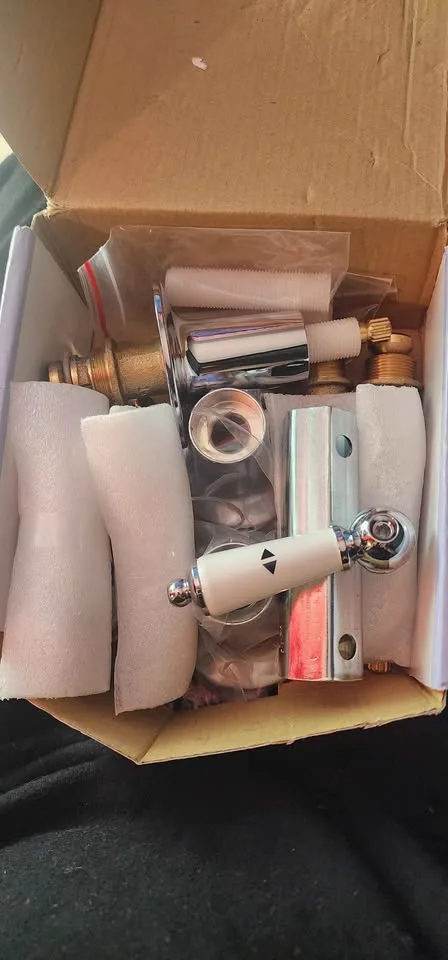 TUB /SHOWER REMODELING KIT FOR PFISTER image indicator(3)