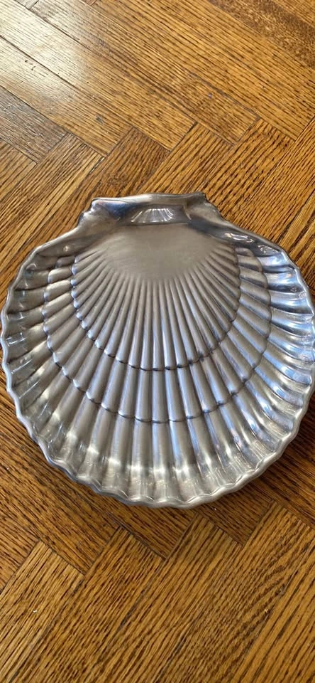 Regency Plate 1011 Silver Shell Dish