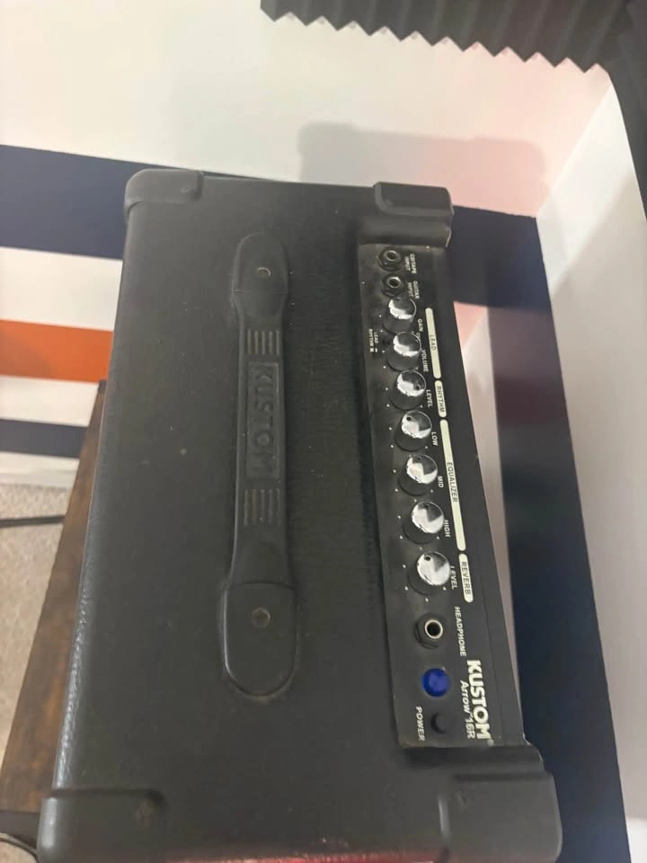Starcaster + amp - photo 5