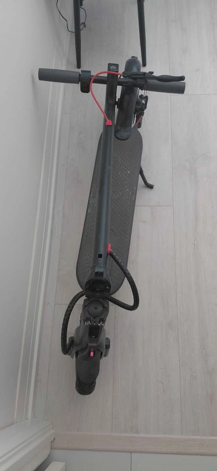 Xiaomi Mi M365 Electric Scooter - photo 2