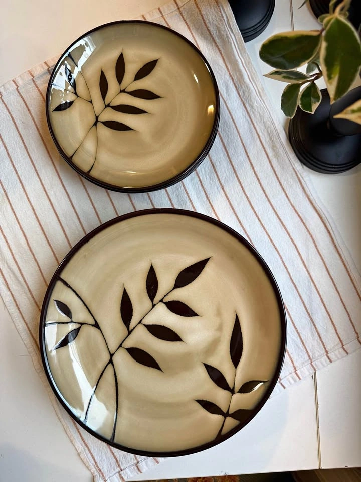 Gibson Elite Midnight Palm- 4 Dinner and 4 Salad Plates