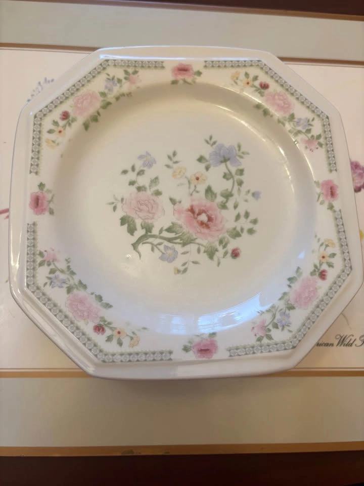 Global Designs Floral Octagonal Plate Set - photo 4