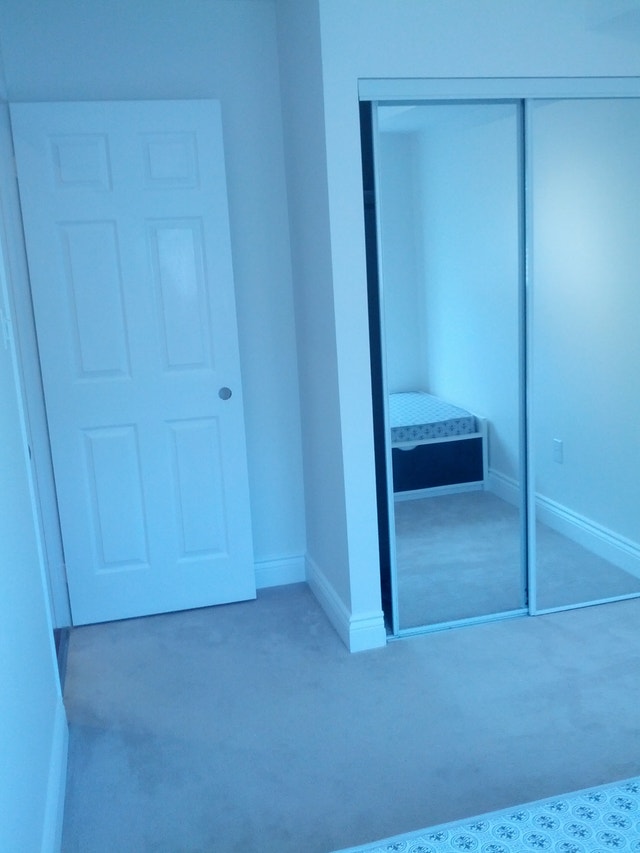 Trafalgar/Glenashton - Room near Sheridan and Walmart - photo 4