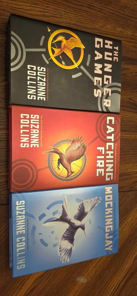 The Hunger Games - Trilogy Box Set (Suzanne Collins) - photo 4