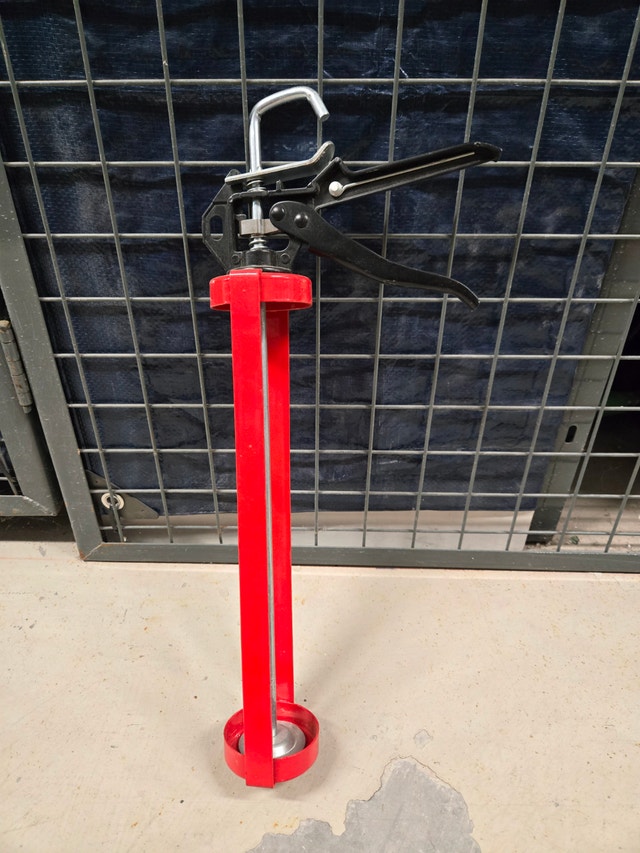 Caulking Gun - photo 2