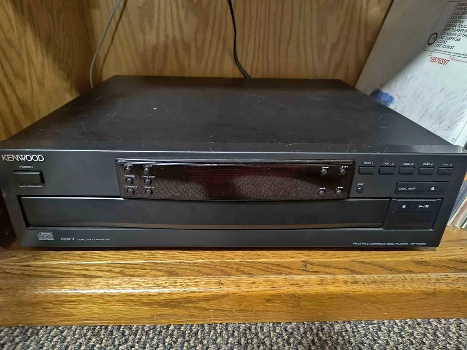 Kenwood DP-R3080 5 disc tray CD player