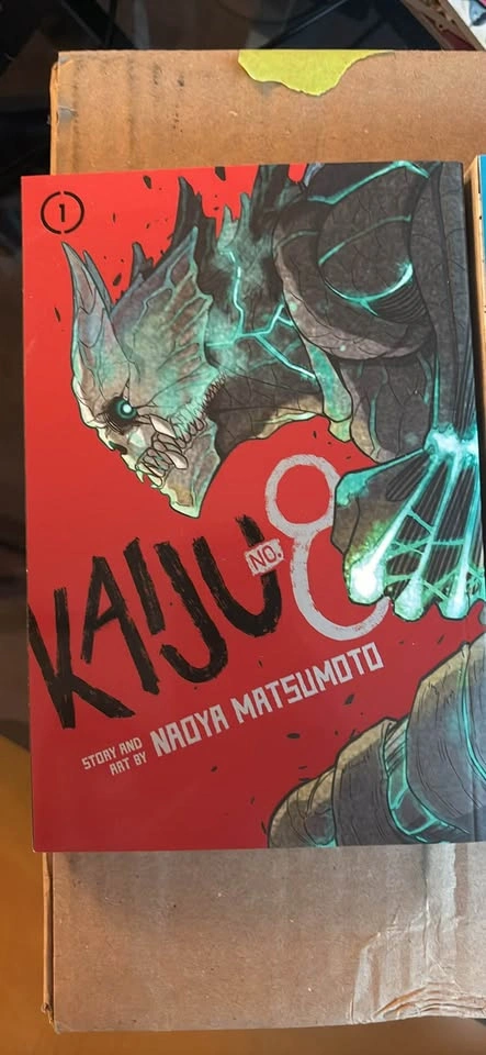 Kaiju No.8 Manga vol 1, 2 - photo 2