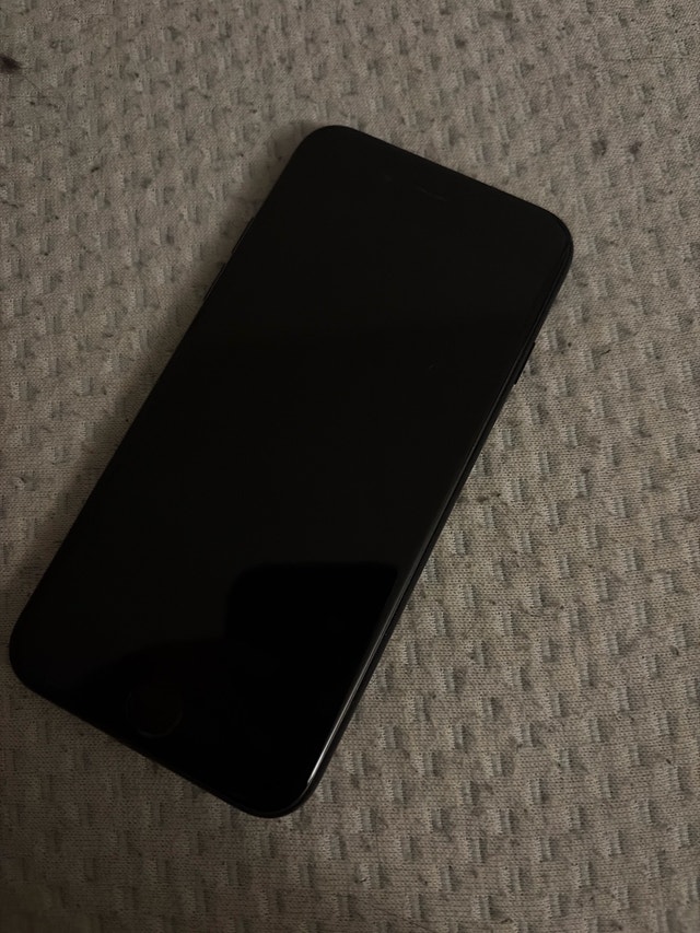 Apple iPhone 7