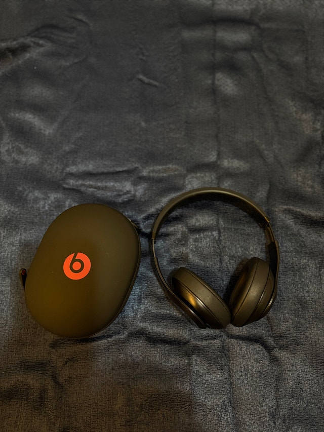 Beats Studio3 Wireless Headphones – Black - photo 2