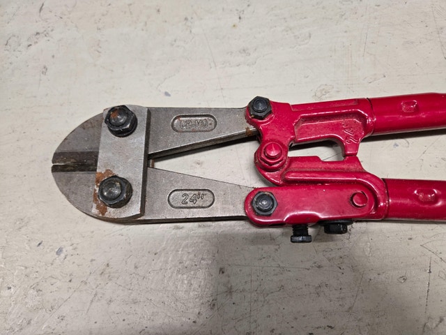 24-Inch Heavy Duty Bolt Cutter + Galvanized Steel Chain Bundle - photo 2
