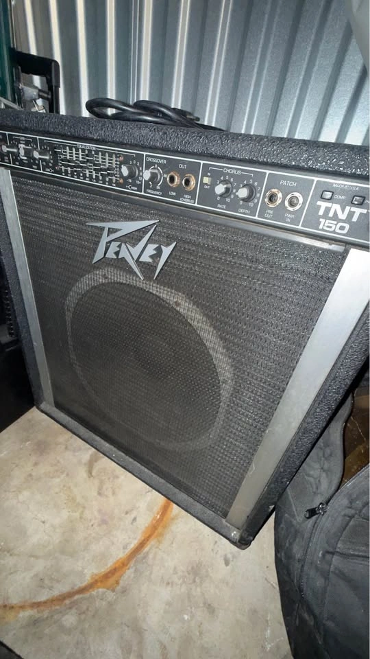 Peavey KB 300, TNT 150, Roland KC, and Behringer Amplifiers - photo 2