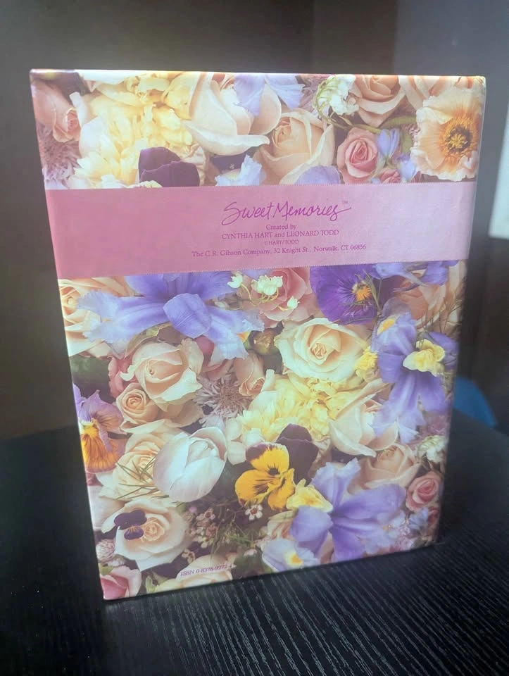 Sweet Memories – A Woman's Journal (Floral Hardcover) - photo 2