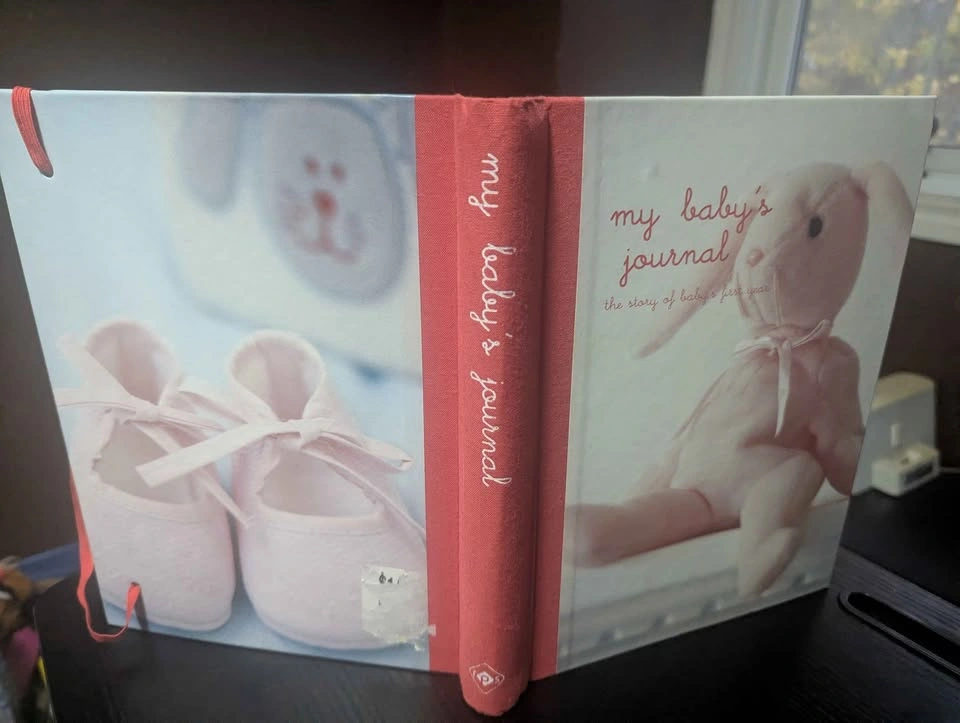 Baby's Journal – The Story of Baby's First Year (Hardcover) - photo 2