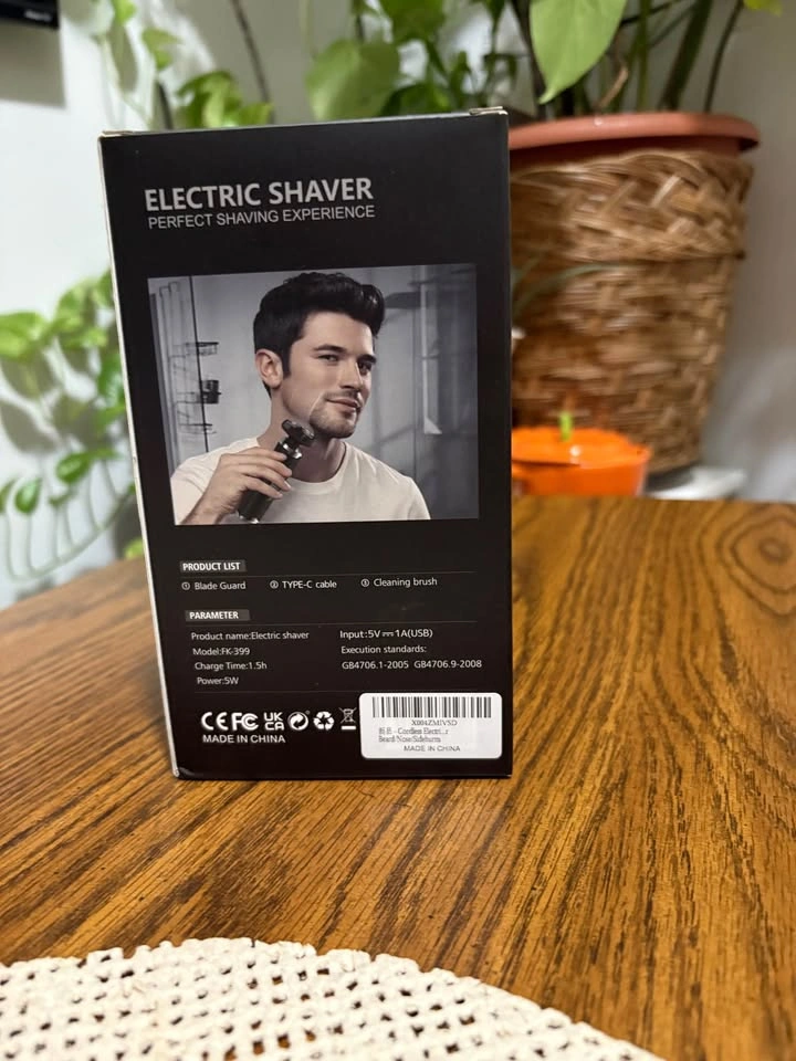 Men’s Grooming Kit: Minoxidil, Electric Shaver, and Trimmer - photo 2