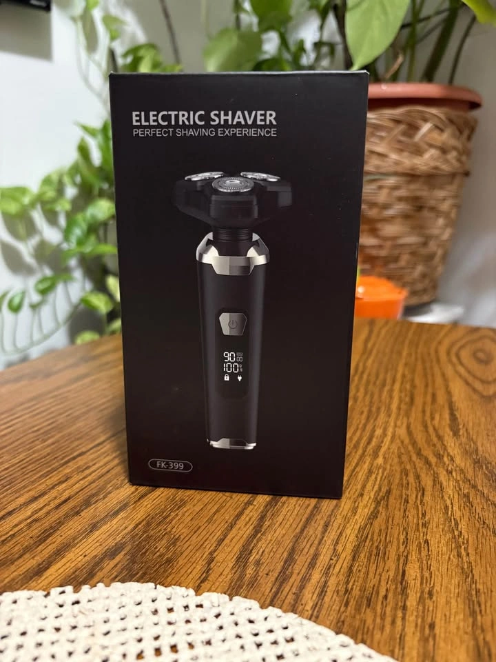 Men’s Grooming Kit: Minoxidil, Electric Shaver, and Trimmer - photo 3