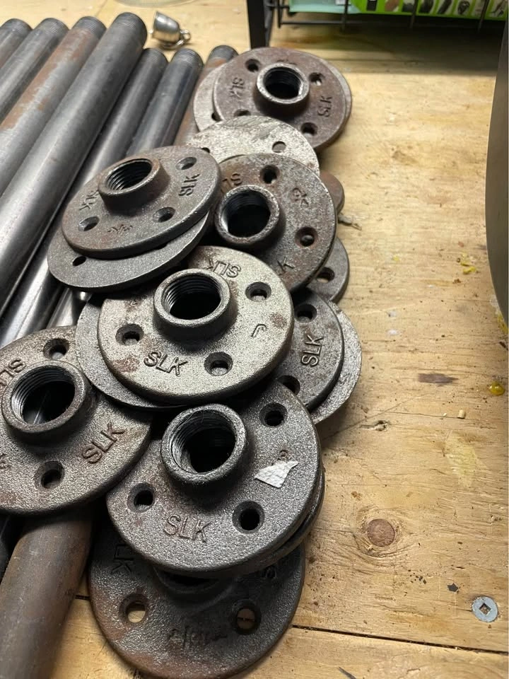 Threaded Steel Pipe & Base Plates - photo 4