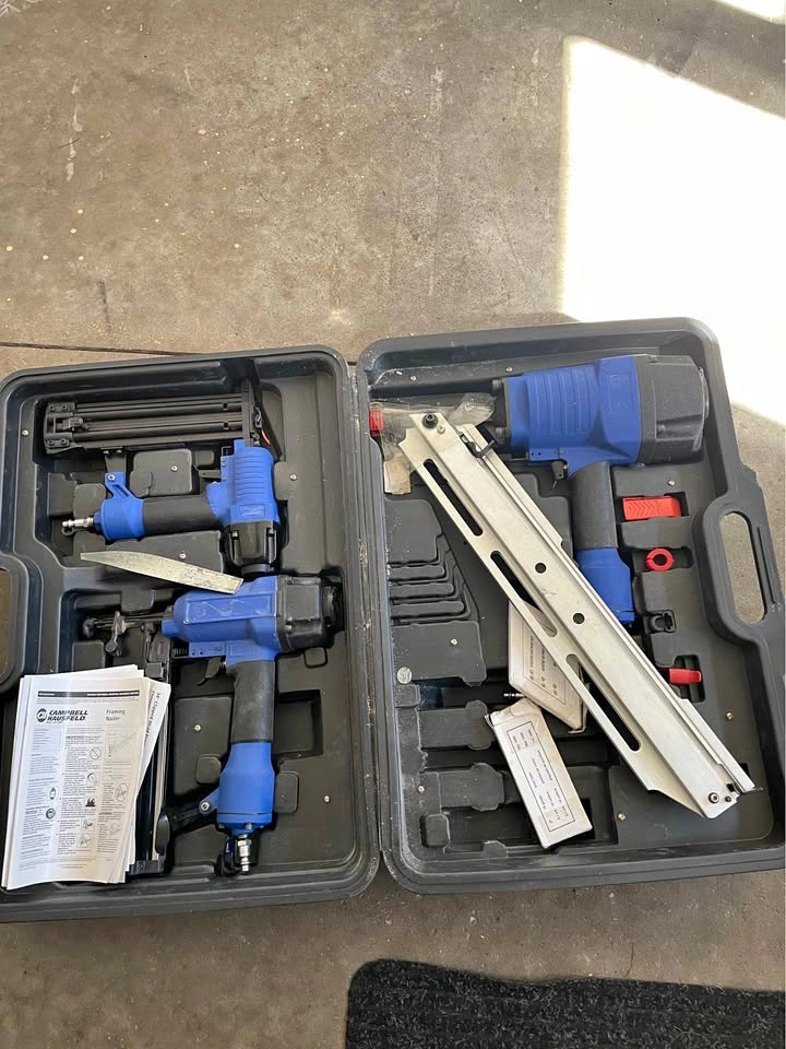 Campbell Hausfeld three pneumatic nail gun kit