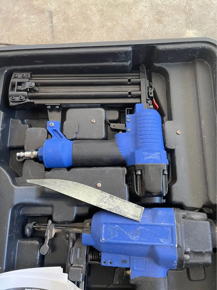 Campbell Hausfeld three pneumatic nail gun kit - photo 4