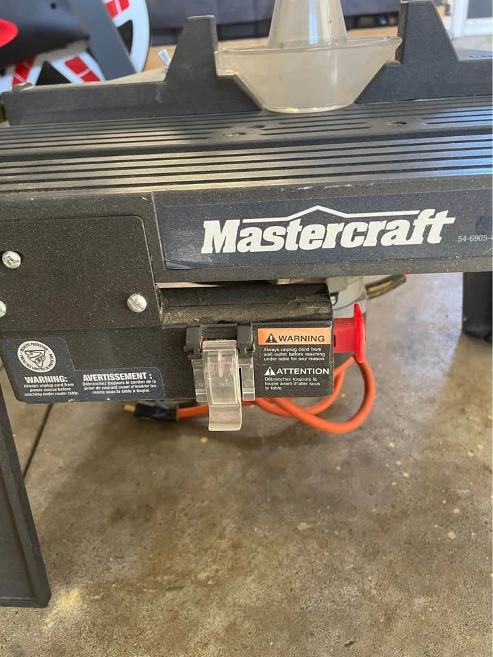 Black & Decker Router 7610 with Mastercraft Table & Bit Set - photo 4
