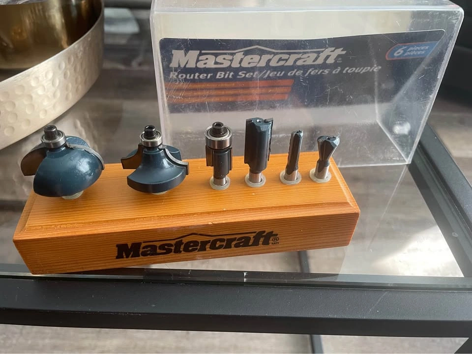 Black & Decker Router 7610 with Mastercraft Table & Bit Set - photo 5
