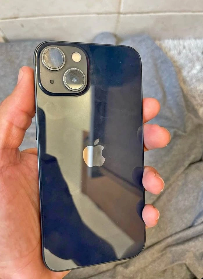 Apple iPhone 13 - Midnight
