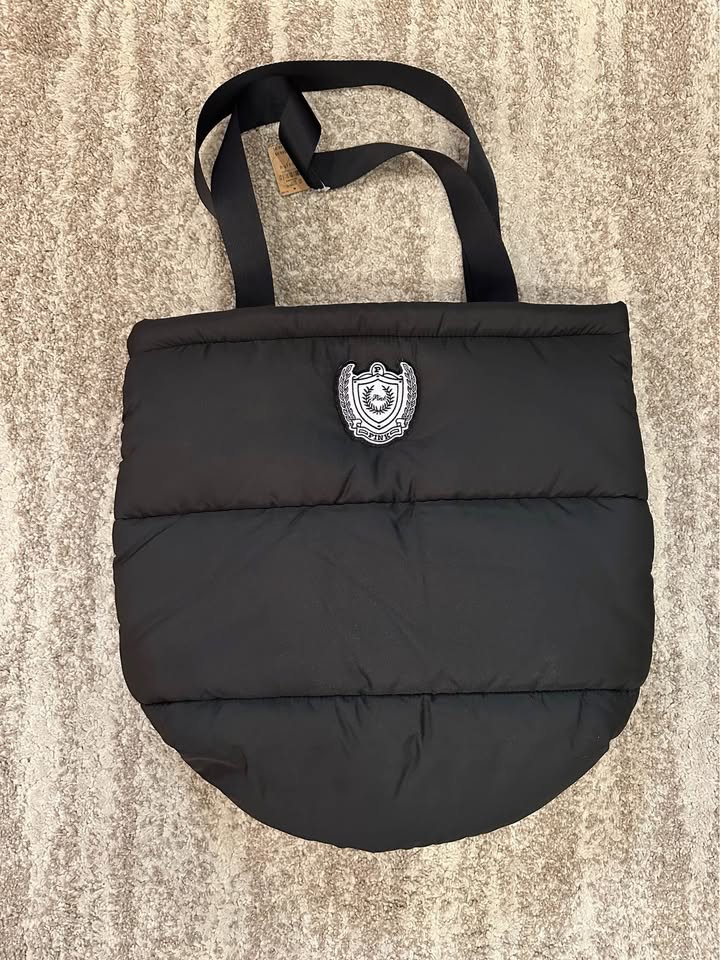 VS Pink Puffer Duffle Bag - BNWT - photo 4