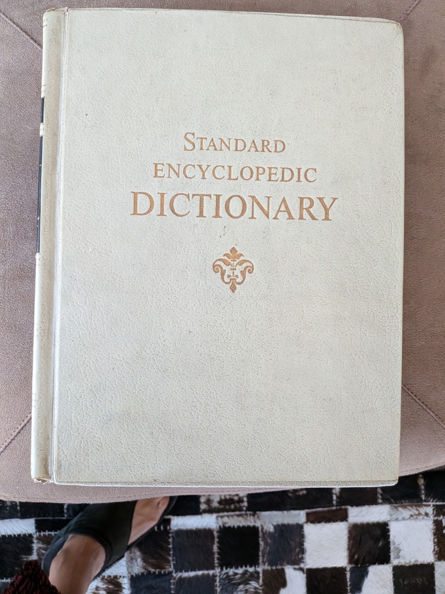 Funk & Wagnalls Standard Encyclopedic Dictionary