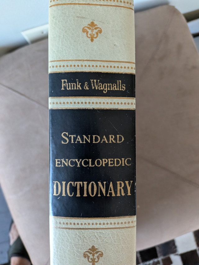 Funk & Wagnalls Standard Encyclopedic Dictionary - photo 2