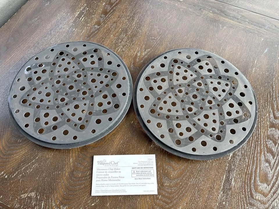 Pampered Chef Microwave Chip Maker