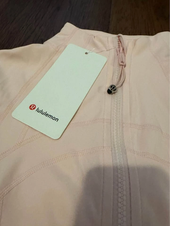 NEW Lululemon Strawberry Milkshake Define Nulu Jacket Size 10 - photo 3