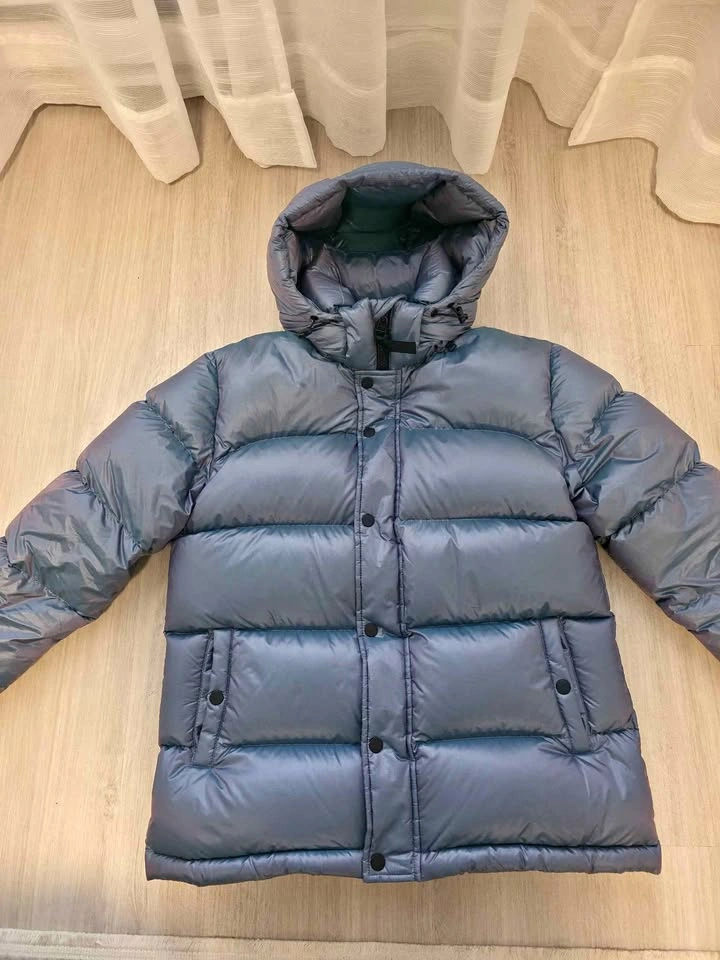 Aritzia TNA Super Puff, Small size