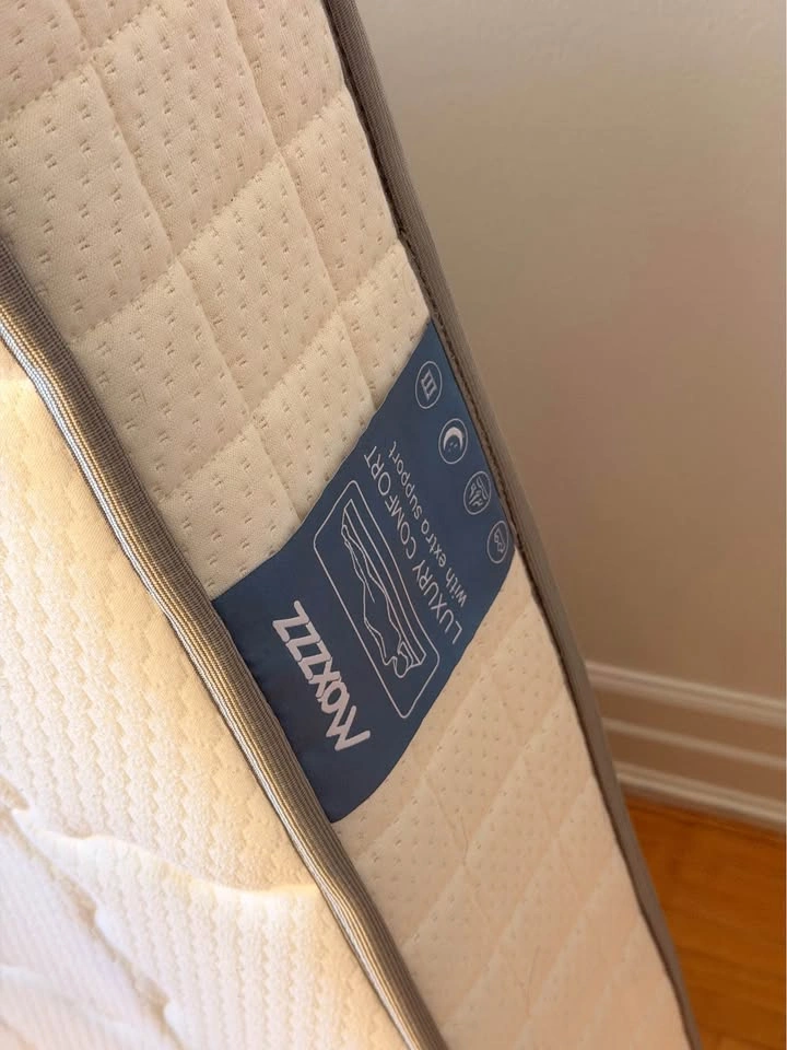 Moxzzz Mattress - Great Condition - photo 3