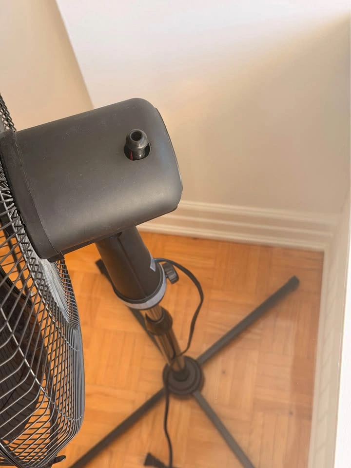 Pedestal Fan — Like New - photo 5