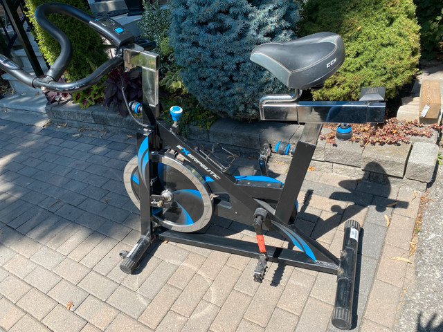 stationary bicycle - photo 2