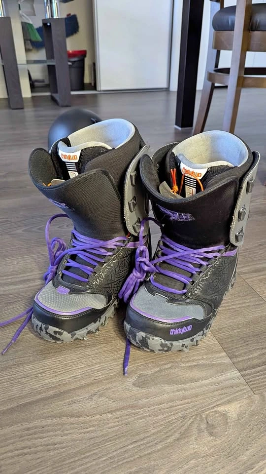 Snowboard Boots Size 9M + helmet
