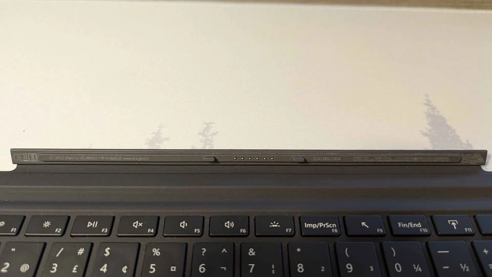 Microsoft Surface Typecover with Fingerprint reader - photo 2