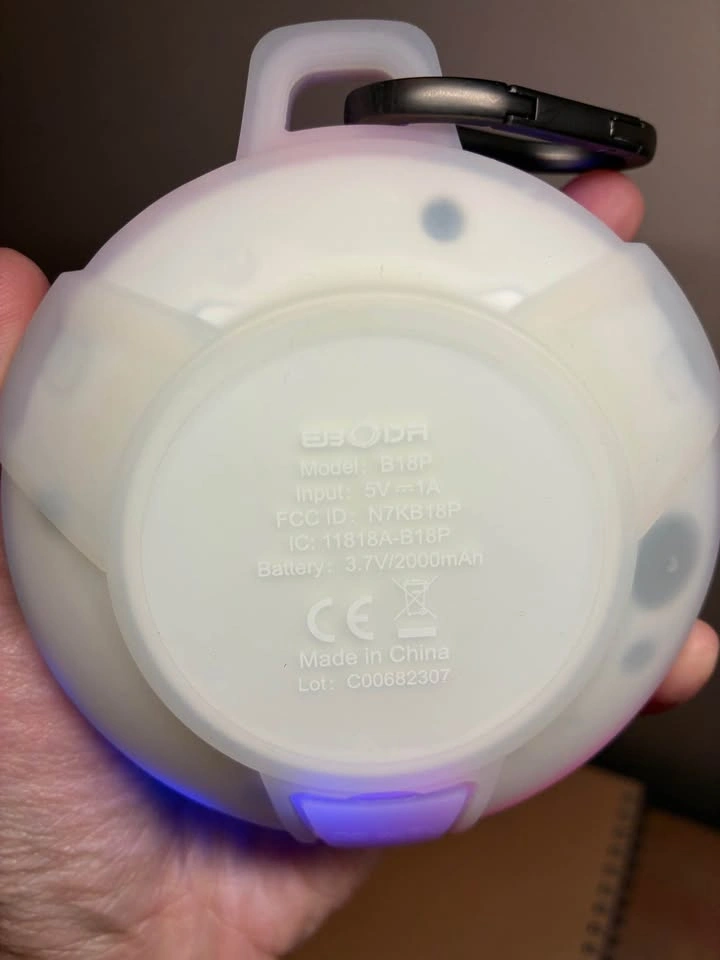 Waterproof portable speaker with LED light - photo 5