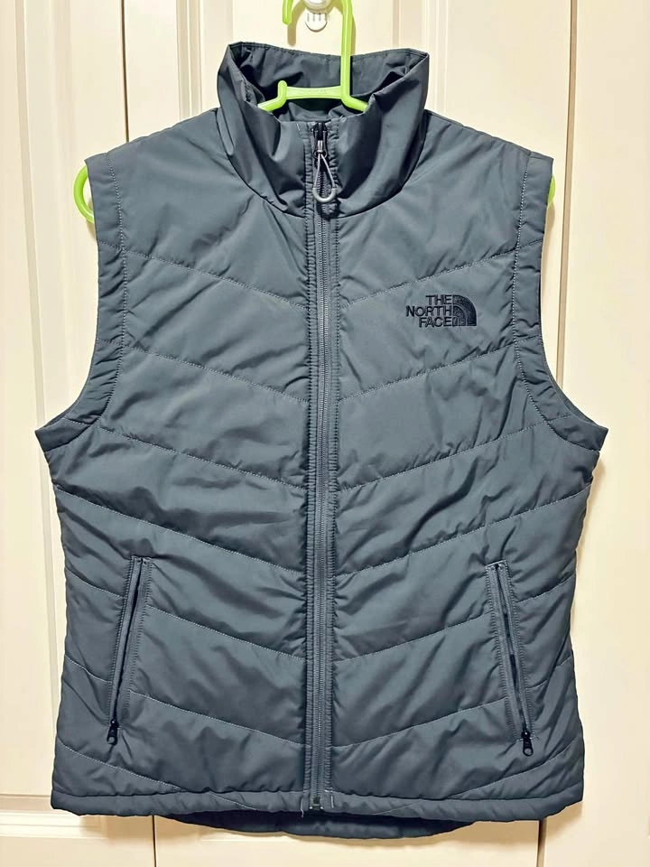 North face women’s vest size S