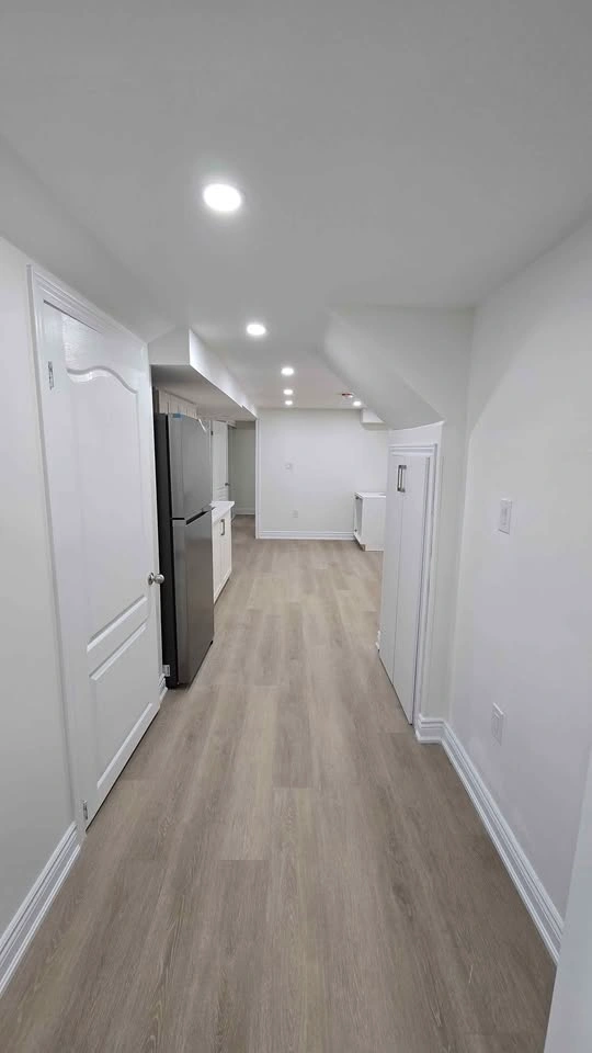 2 Beds 1 Bath - Apartment - photo 2