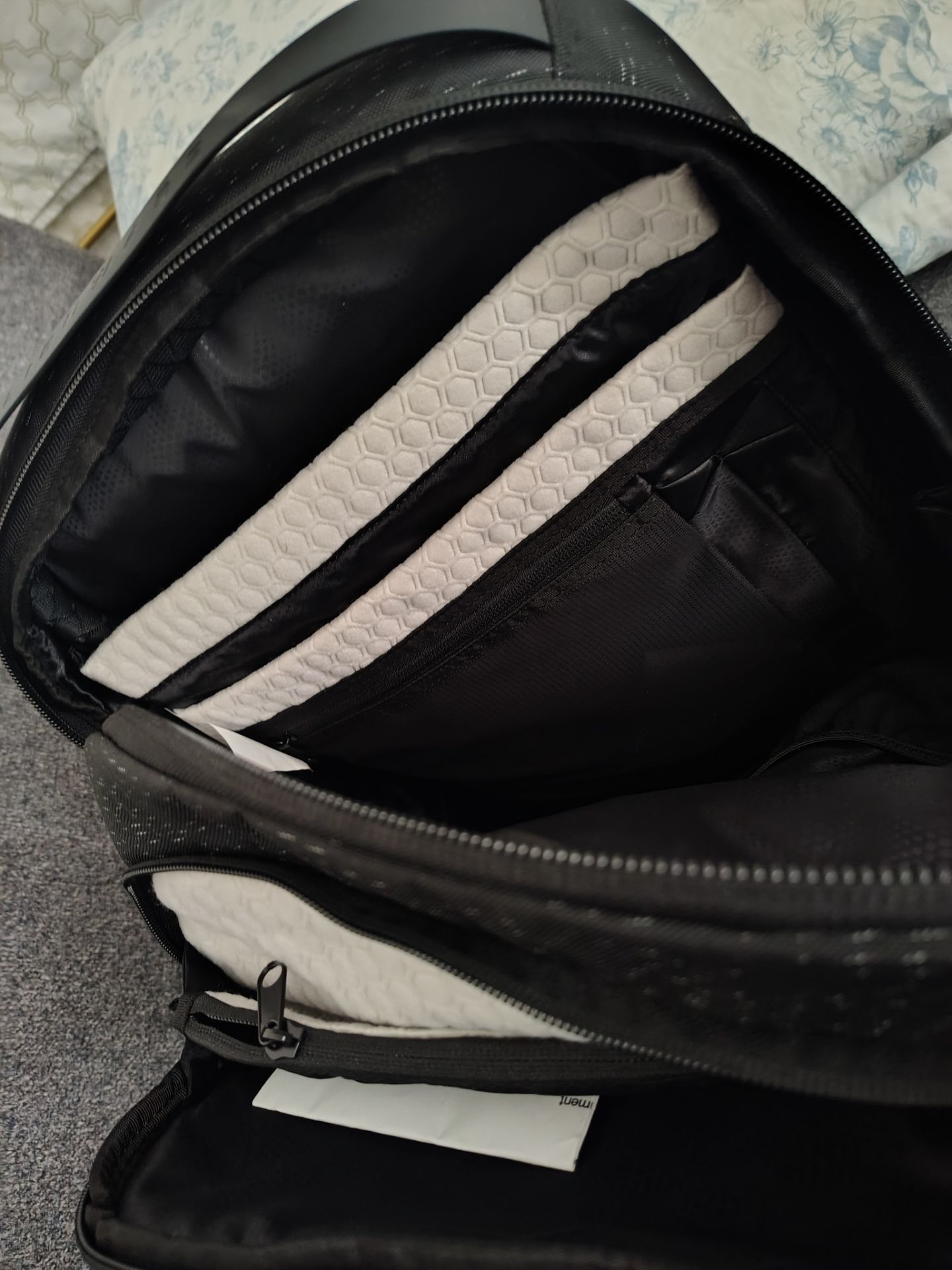 Alienware backpack - photo 2