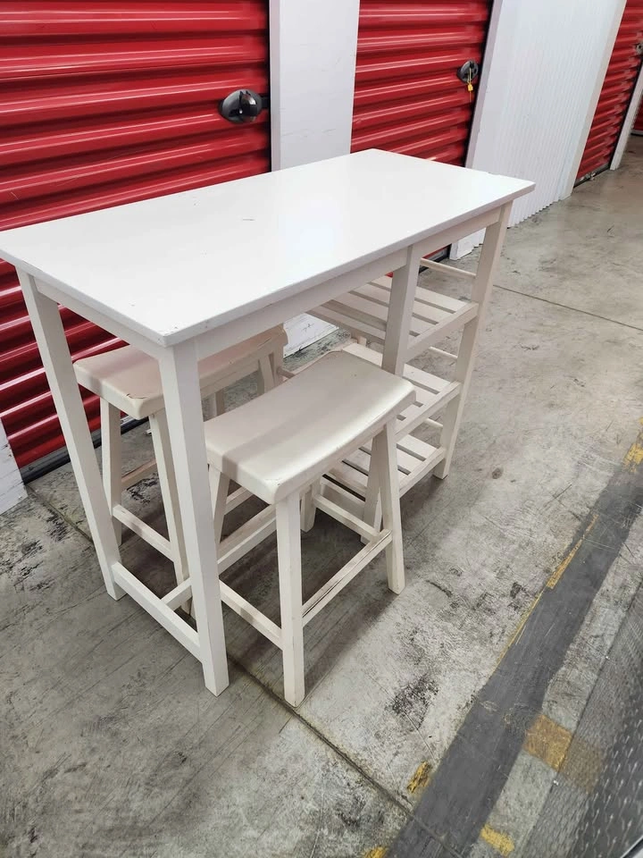 🇨🇦  Counter Height Dining Set / Bar Table and 2 Stools - photo 2