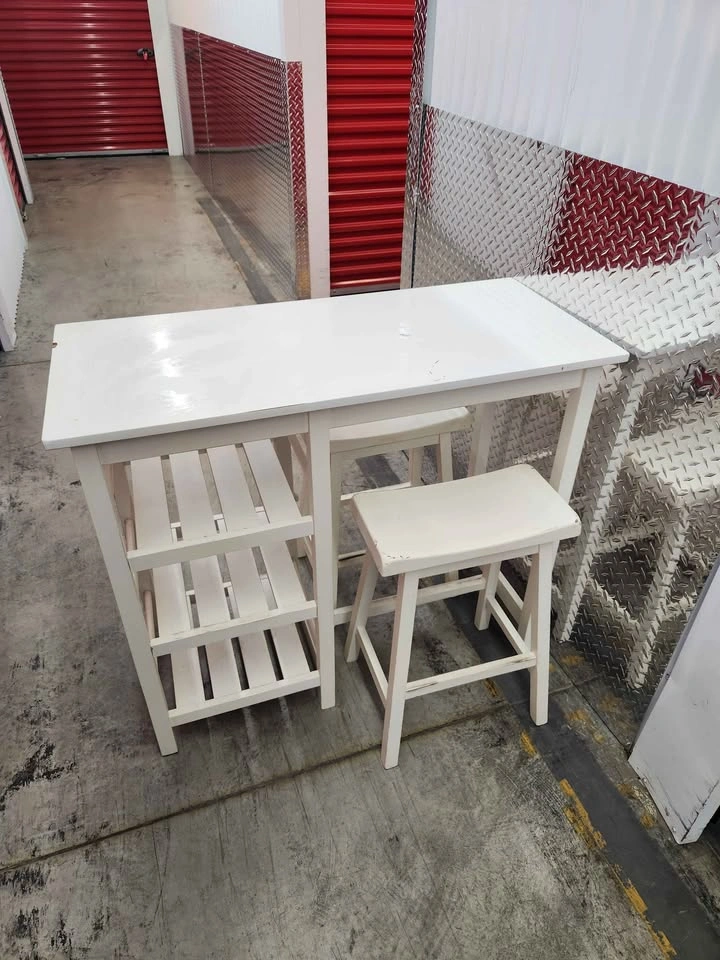 🇨🇦  Counter Height Dining Set / Bar Table and 2 Stools - photo 5
